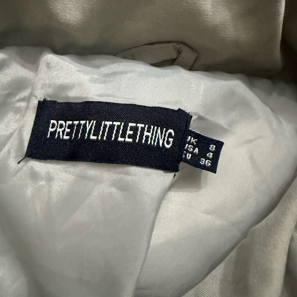 PrettyLittleThing Cropped Puffer Jacket Sage Green Zip Bubble Coat Size 4 - Picture 2 of 3